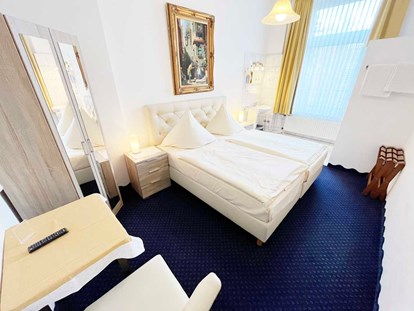 Monteurwohnung - Zimmertyp: Doppelzimmer - Schlafzimmer, HomeRent Unterkunft in Köln - HomeRent in Köln